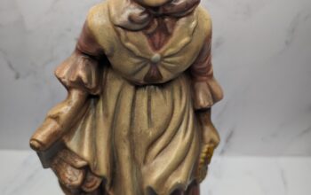 Old Woman Figure (Peach)