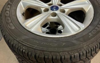 USED 
235/55r17 goodyear snow tires on ford r