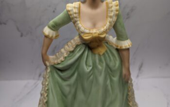 Franklin Mint Marie Antoinette Figurine 1982
