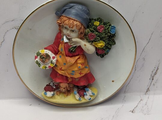 Girl Decoration Plate