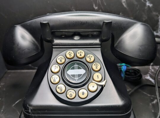 Crosley’s Kettle Classic Desk Phone.