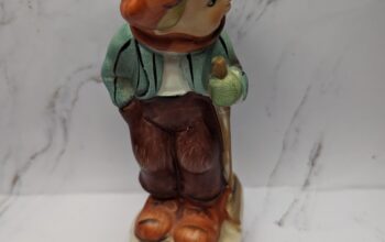 VINTAGE “HUMMEL LIKE” FIGURINE