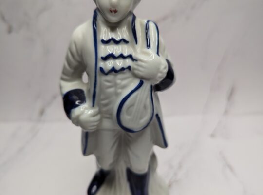 Colonial Dandy Figurine in Delft Blue Palette