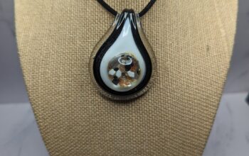Necklace Black n White