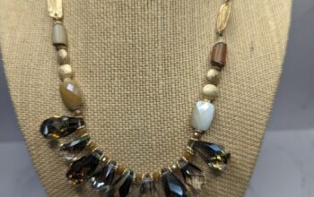Vibrant Jewel Necklace Set
