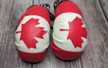 Canada boxing gloves